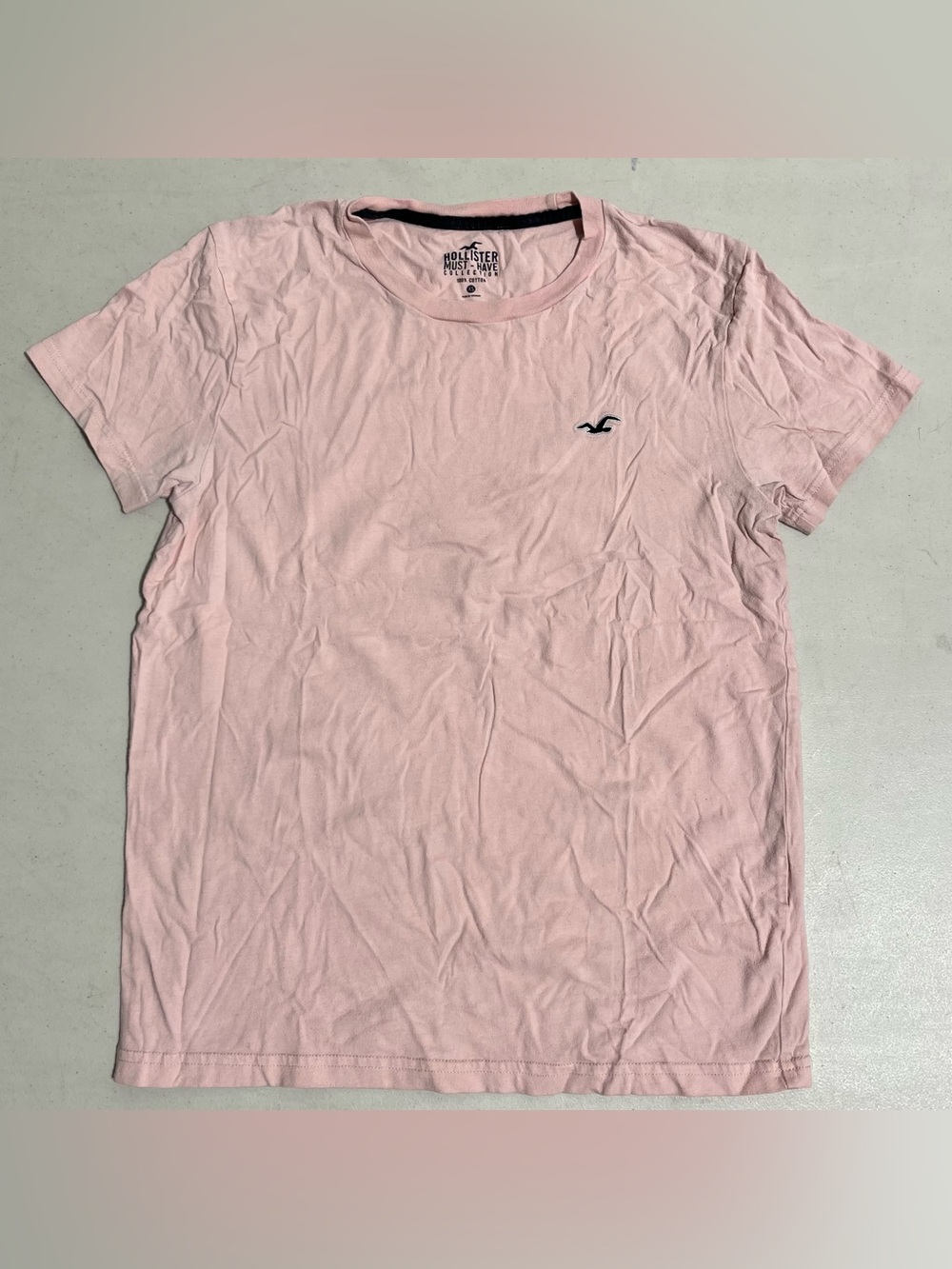 Hollister Men's Light Pink Crewneck Logo T-Shirt